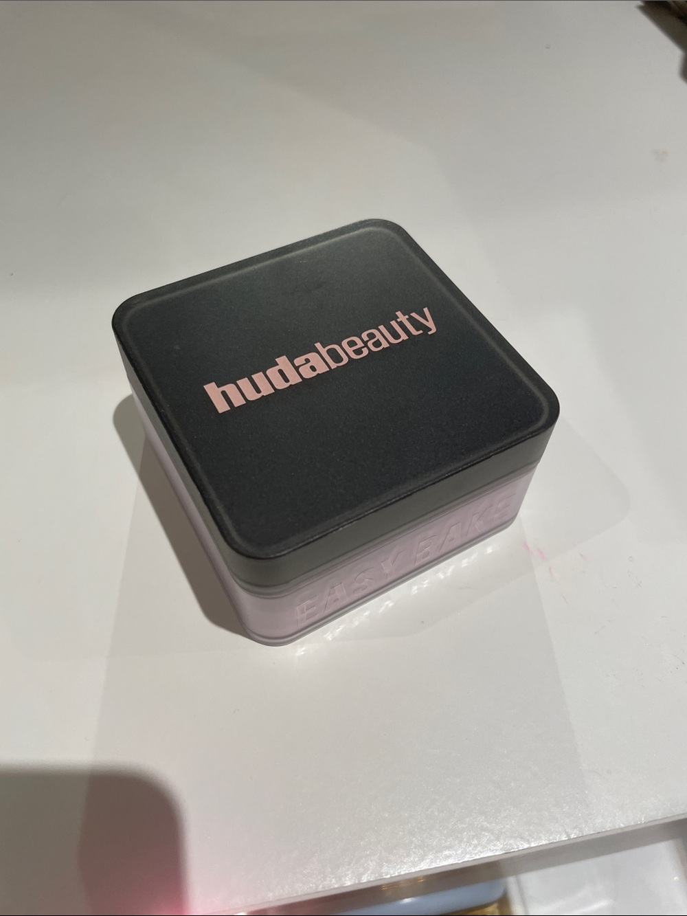HUDA BEAUTY Setting Powder Ube